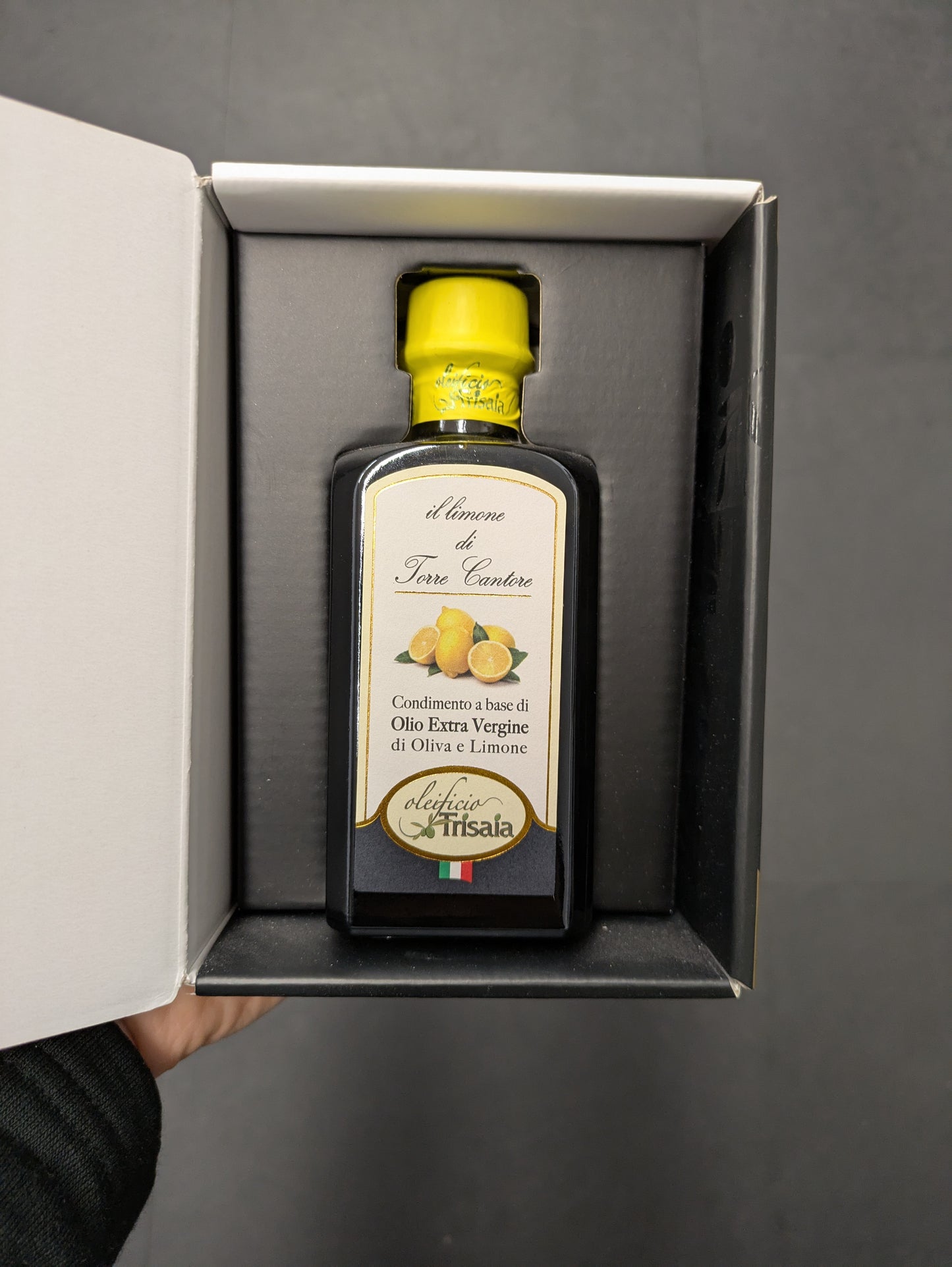 Lemon-flavored EVO Extra Virgin Olive Oil